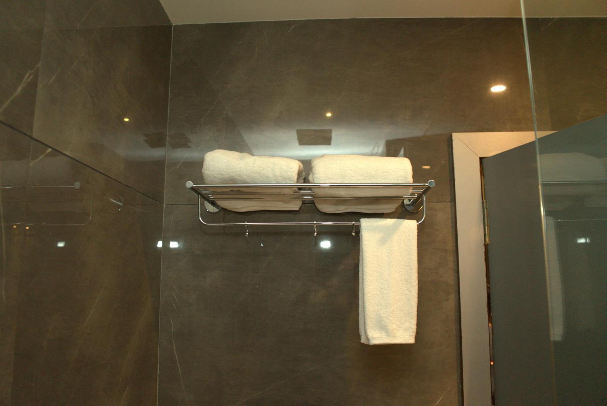 Hotel Tanisha Kishanganj Екстериор снимка
